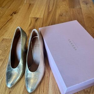Sezane Gold Heels - Victoire with box